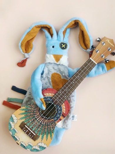 okrovy_guitar.jpg